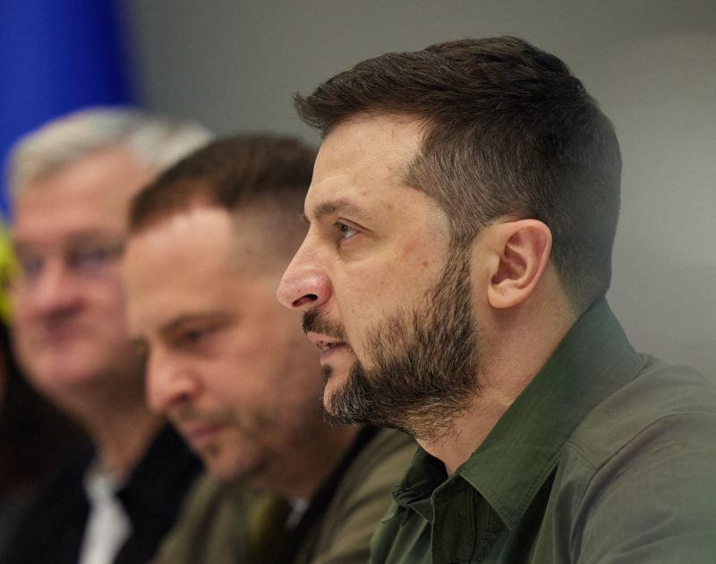 Zelensky “I russi vogliono cancellare ogni forma di vita nel Donbass”