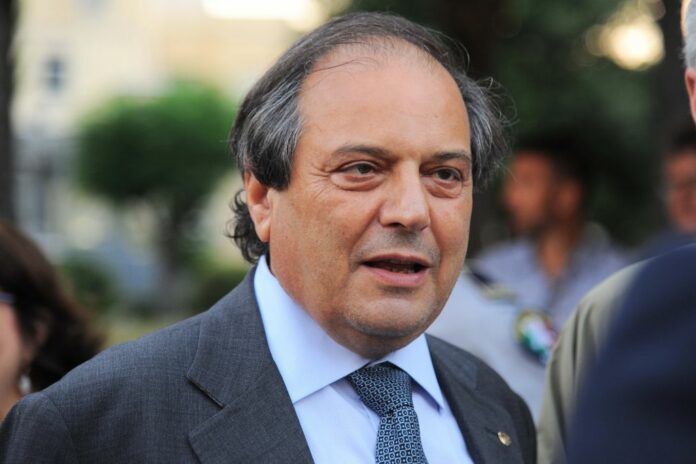 BARI - ALBANO CARRISI IN CONCERTO AL POLICLINICO
