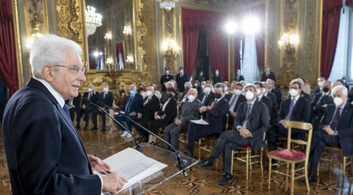 Mattarella “Valorizzare l’unità delle Forze Armate”