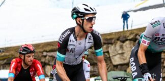 La crono di Budapest a Simon Yates, Van der Poel in rosa