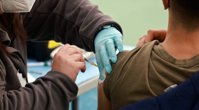 Covid, 30.804 nuovi casi e 72 decessi nelle ultime 24 ore