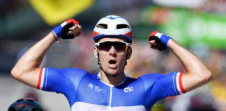 Demare vince a Messina, Lopez resta in rosa al Giro