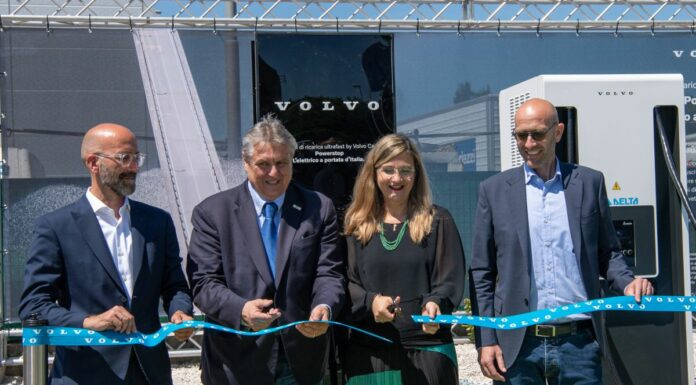 Volvo, inaugurata la prima stazione di ricarica veloce nelle Marche
