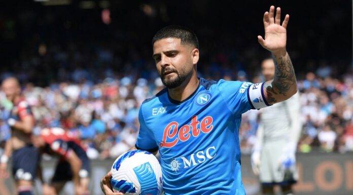 Il Napoli piega 3-0 il Genoa e saluta Insigne