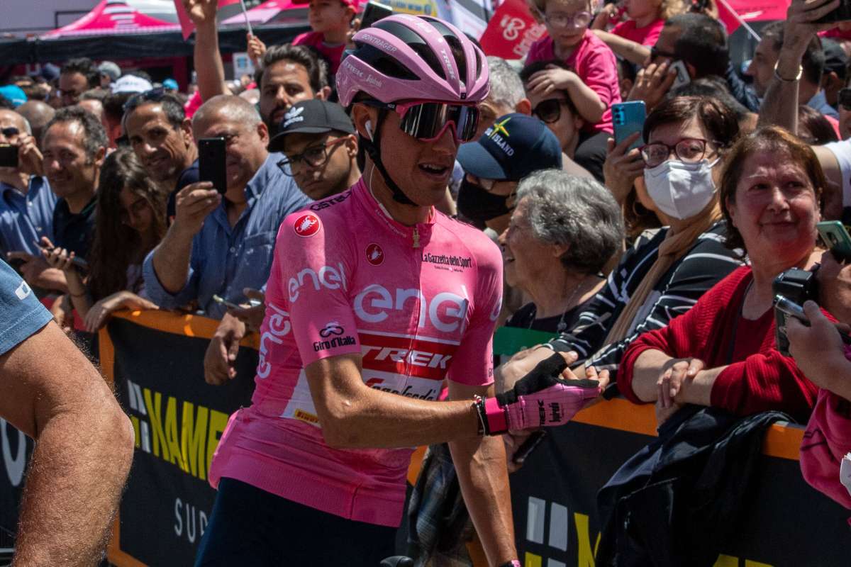 Hindley vince sul Blockhaus, Lopez resta leader del Giro