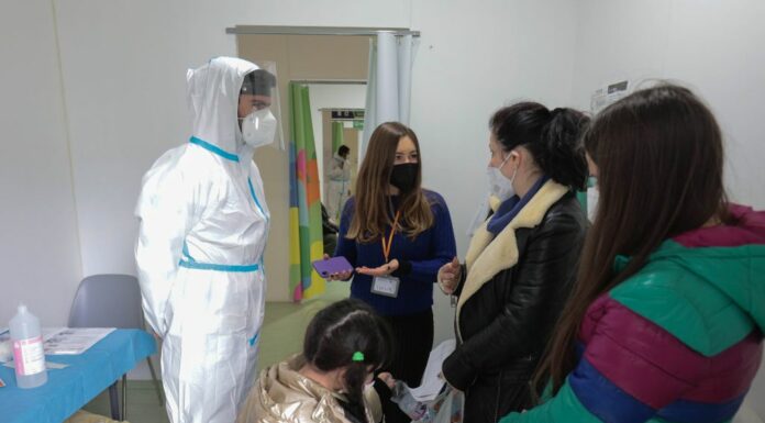 Covid, in Italia 13.668 nuovi positivi, 102 morti nelle ultime 24 ore