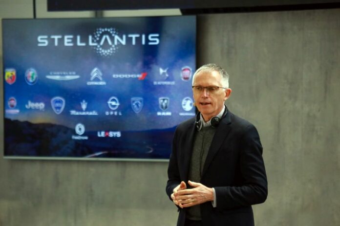 Torino sede Stellantis conferenza stampa Amministratore delegato Carlos Tavares