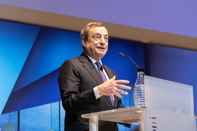 Draghi sente Zelensky, discussa questione sblocco export grano