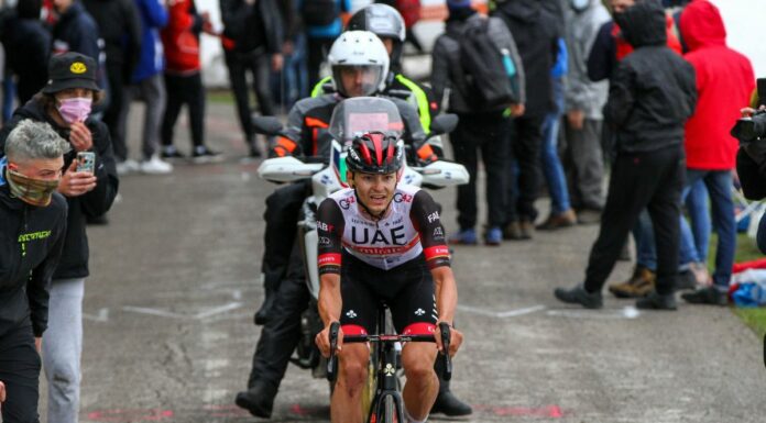 Covi vince la 20^ tappa, Hindley nuova maglia rosa