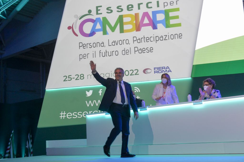 Cisl, Sbarra rieletto segretario generale