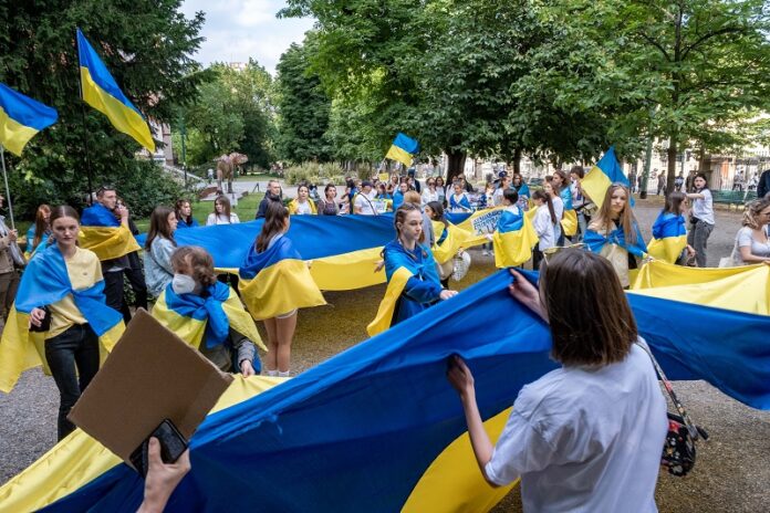 Manifestazione della comunita ucraina a sostegno dello sforzo bellico per fronteggiare l invasione dell esercito russo