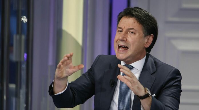 Ucraina, Conte “Problema non è carenza armi ma voglia di pace comunità”