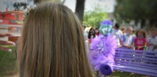 Educazione civica, a Marghera arriva la “Panchina della Gentilezza”