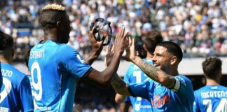 Il Napoli piega 3-0 il Genoa e saluta Insigne