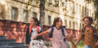 Lavori nelle scuole o nelle università?