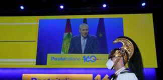 Poste, 160 anni di storia per costruire il futuro del Paese