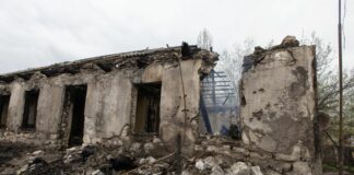Accordo Mosca-Kiev per evacuare i feriti da Azovstal