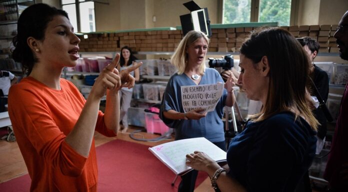 Sardegna, ok al testo di legge sulla lingua dei segni