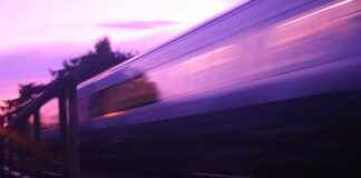 Come risparmiare viaggiando in treno di notte treno notturno