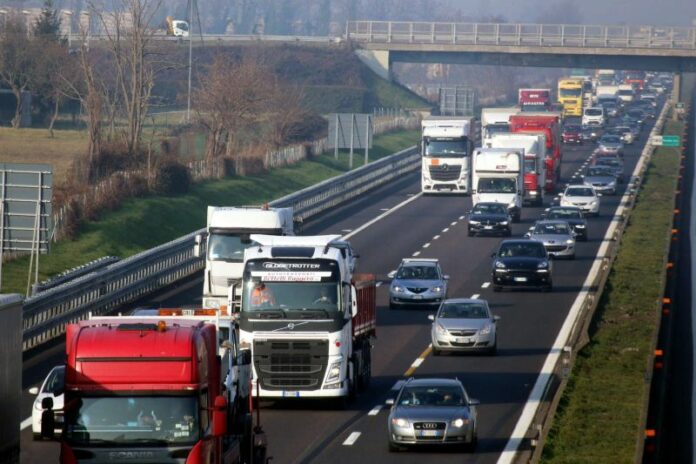 TRAFFICO A SEGUITO DI UN INCIDENTE A PONTE OGLIO