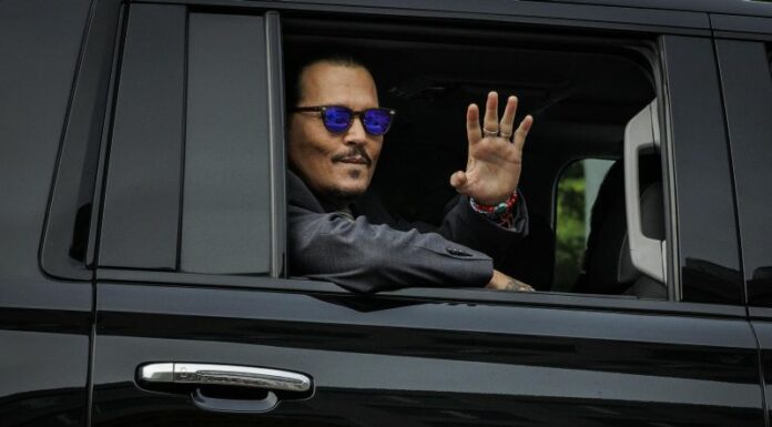 Depp diffamato da ex moglie che dovrà pagare 15 milioni di dollari