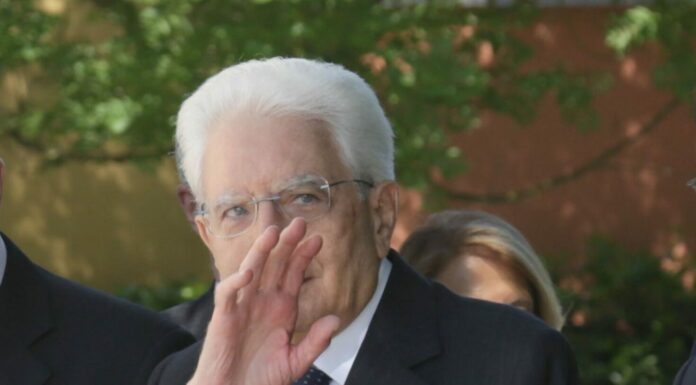 Mattarella “L’Italia e le Forze armate impegnate per la pace”