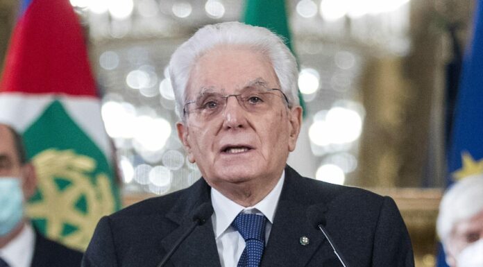 Ucraina, Mattarella “Guerra scellerata danneggia anche l’ambiente”