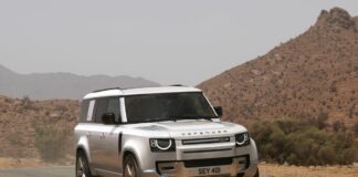 Nuova Land Rover Defender 130, fino a 8 posti per l’avventura