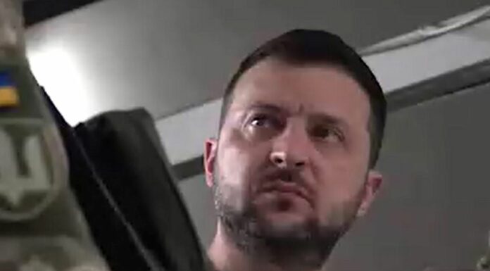 Zelensky “Il Donbass tiene duro”