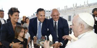 Usura e sovraindebitamento, Legge3.it ricevuta dal Papa