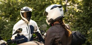 Facile comunicare in moto con BMW Motorrad ConnectedRide Com U1