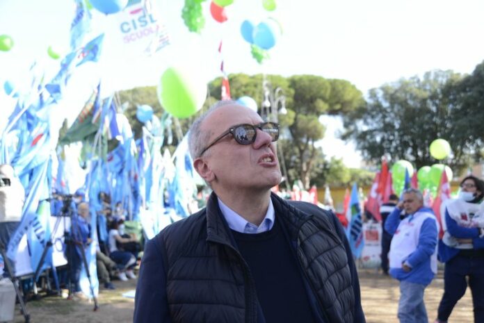 Roma, piazza San Giovanni, manifestazione dei sindacati confederali, in risposta all'attacco fascista della settimana scorsa alla sede della CGIL da parte dei fascisti di Forza Nuova.
