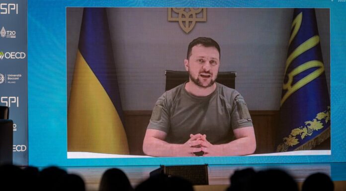 Ucraina, Zelensky “Servono armi moderne, grazie Italia per il sostegno”