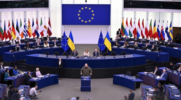 L’Ucraina si avvicina all’Ue, Mosca “La crisi durerà a lungo”