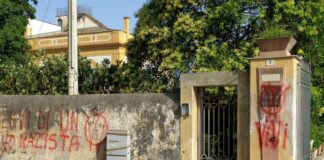 Raid dei No vax a Palermo, scritte sui muri della sede dell’Ordine dei medici