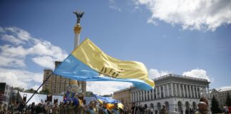 Quattro mesi di guerra in Ucraina, Kiev chiede più armi