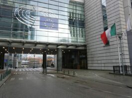 Parlamento UE “Incentivi fiscali e meno burocrazia per affrontare la crisi abitativa”