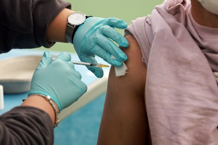 VACCINI NELLA TENZO STRUTTURA SPORTIVA A TERRASINI -