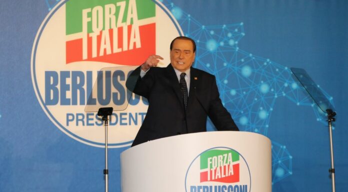 Berlusconi “Quando votano 4 elettori su 10 perde la democrazia”