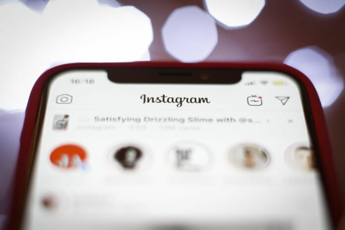 archivio app e social logo: Applicazioni per cellulari