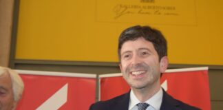 Vaccini, Speranza “Campagna riparte in autunno, positivi stiano a casa”