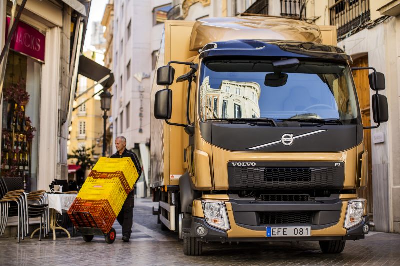 Volvo Trucks migliora guidabilità ed efficienza dei veicoli urbani