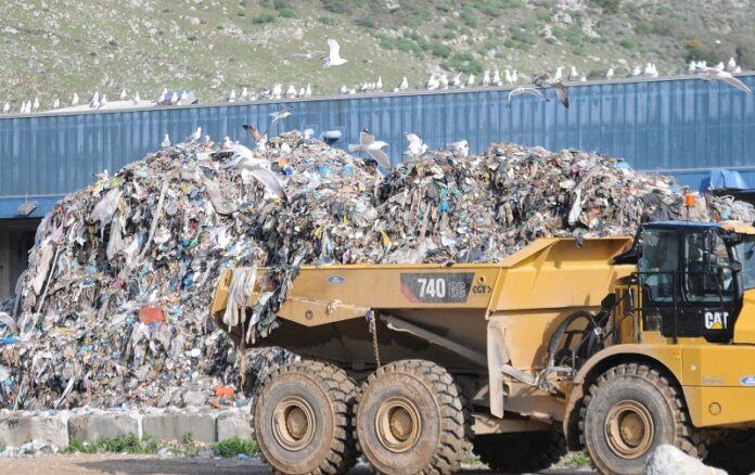 Palermo. Discarica di Bellolampo stracolma, rifiuti al centro TMB