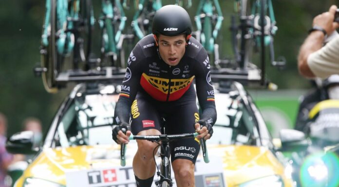 Jakobsen vince la 2^ tappa del Tour, Van Aert in giallo