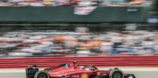 Sainz vince a Silverstone su Perez, Hamilton e Leclerc