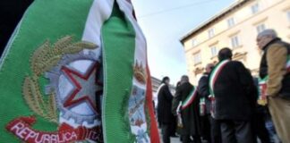 Sondaggio per Sole 24 Ore, sindaco Bologna quinto posto. Ex aequo Napoli