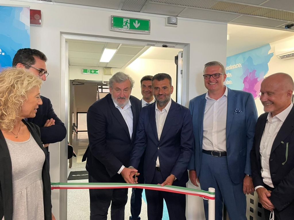 Puglia, inaugurato il nuovo Client Innovation Center di Ibm a Bari