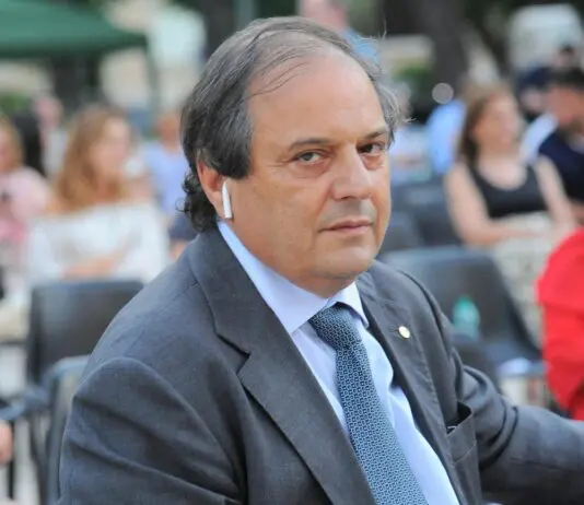 Anelli “La sfida di oggi è integrare la tecnologia nelle cure”