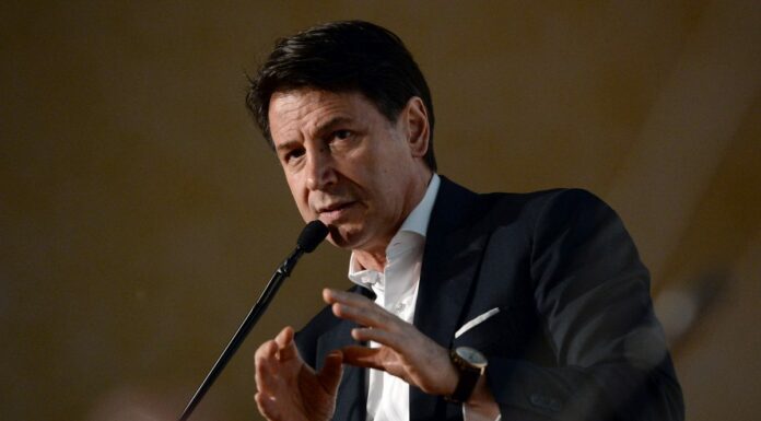 Conte “Cambiare marcia, non abbiamo giurato fedeltà a Draghi”