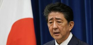 Giappone, l’ex premier Abe ucciso a colpi di arma da fuoco